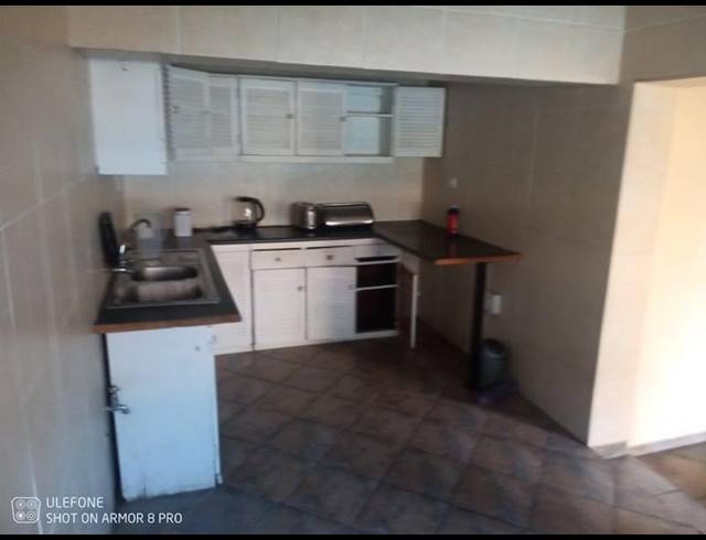 5 BEDROOM HOUSE FOR SALE IN LAMBTON